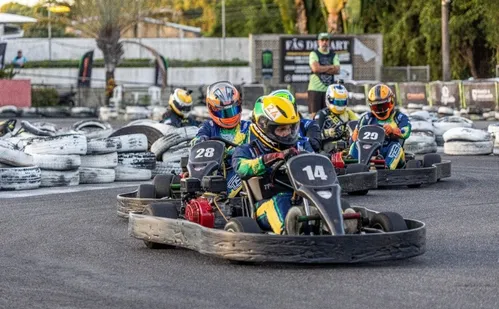 
          Imagem ilustrativa da imagem Adrenalina toma conta de Camburi neste domingo
          