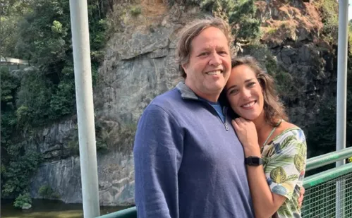 
          Imagem ilustrativa da imagem Adriana Birolli anuncia casamento com diretor de TV
          