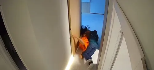 
          Imagem ilustrativa da imagem Advogado João Neto disse em entrevista que há ‘motivo para homem bater em mulher’
          