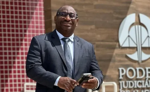 
          Imagem ilustrativa da imagem Advogado influencer é preso em flagrante sob suspeita de agredir companheira em AL
          