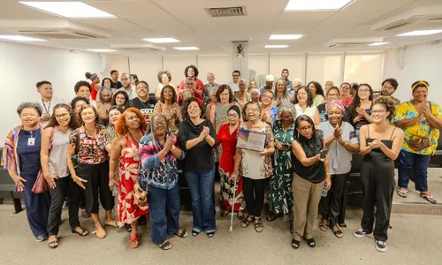 
          Imagem ilustrativa da imagem Alepe debate realidade das trabalhadoras domésticas e homenageia Luiza Batista
          