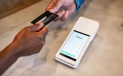 
          Imagem ilustrativa da imagem Cai a inadimplência entre mulheres no ES; 80 mil regularizam situação em março
          