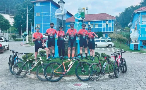 
          Imagem ilustrativa da imagem Amigos vão pedalar 2 mil quilômetros, de Santa Maria de Jetibá até Foz do Iguaçu
          