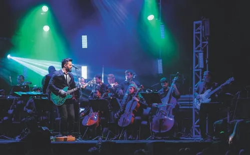 
          Imagem ilustrativa da imagem Antes de desembarcar em SP, musical “Ready to Rock” faz apresentação em Vitória
          