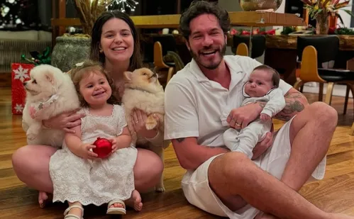 
          Imagem ilustrativa da imagem Após assinarem documentos, Viih Tube e Eliezer afirmam que não são casados
          