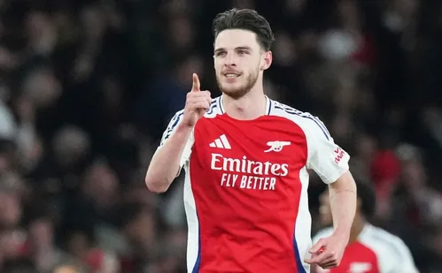 
          Imagem ilustrativa da imagem Arsenal domina Real Madrid e abre vantagem nas quartas de final da Champions
          