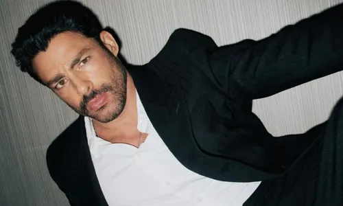 
          Imagem ilustrativa da imagem Cauã Reymond diz que sofria bullying na infância: 'Minha mãe era HIV positivo'
          