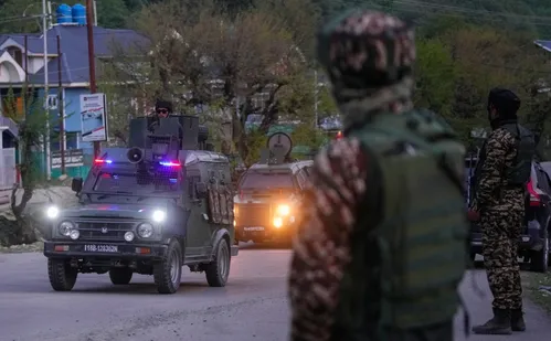 
          Imagem ilustrativa da imagem Índia suspende tratados e diminui laços com Paquistão após atentado na Caxemira
          