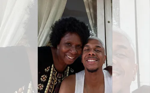 
          Imagem ilustrativa da imagem Atriz da Globo anuncia morte do filho de 21 anos
          