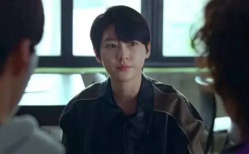 
          Imagem ilustrativa da imagem Atriz sul-coreana que morreu aos 24 anos tinha dívida milionária com empresa
          