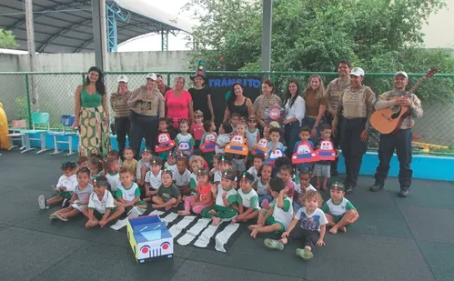 
          Imagem ilustrativa da imagem Aula de trânsito para crianças em escolas da Serra
          