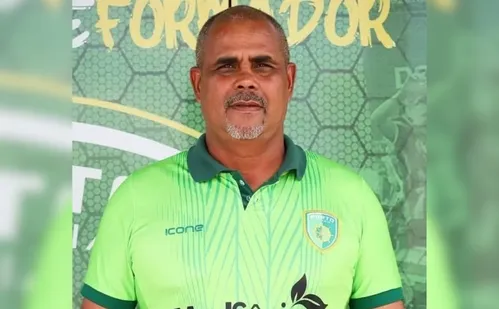 
          Imagem ilustrativa da imagem Corpo do auxiliar do Porto Vitória, que morreu após jogo, será velado na Serra
          