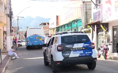 
          Imagem ilustrativa da imagem Bairro da Serra tem toque de recolher após morte de homem
          