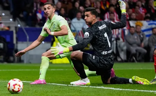 
          Imagem ilustrativa da imagem Barcelona supera Atlético e decisão da Copa do Rei terá clássico com o Real Madrid
          