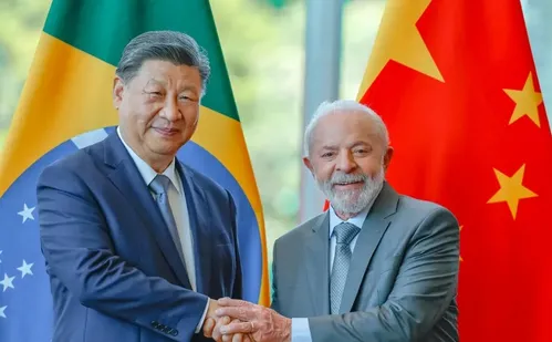 
          Imagem ilustrativa da imagem Brasil e China devem fechar 16 acordos em nova visita de Lula a Pequim
          