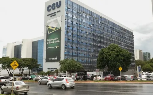 
          Imagem ilustrativa da imagem CGU aponta "indústria de descontos indevidos" em benefícios do INSS
          