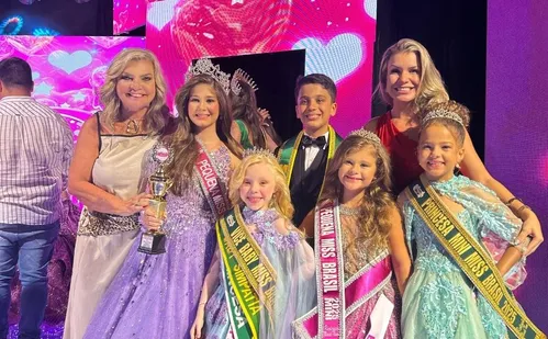 
          Imagem ilustrativa da imagem Capixaba de 13 anos eleita a menina mais bonita do Brasil
          