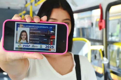 
          Imagem ilustrativa da imagem Carteira de Estudante 2024 vale até segunda-feira (31). Veja como solicitar a nova
          
