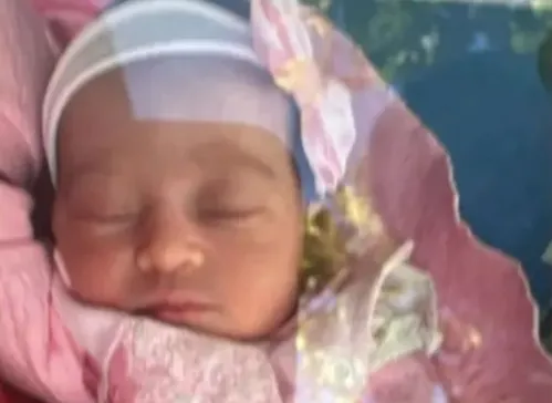 
          Imagem ilustrativa da imagem Caso Ana Beatriz: bebê é encontrada morta em armário de limpeza; polícia diz que mãe confessou crime
          