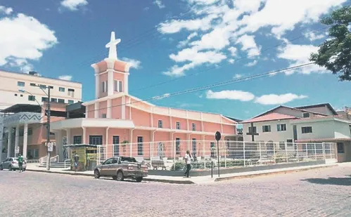 
          Imagem ilustrativa da imagem Católicos de Alfredo Chaves celebram a Semana Santa
          