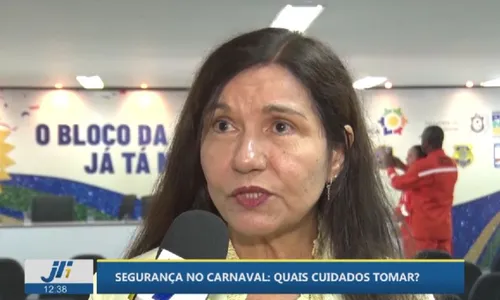 
          Imagem ilustrativa da imagem Celular e documentos na mira: como proteger os pertences durante o Carnaval
          