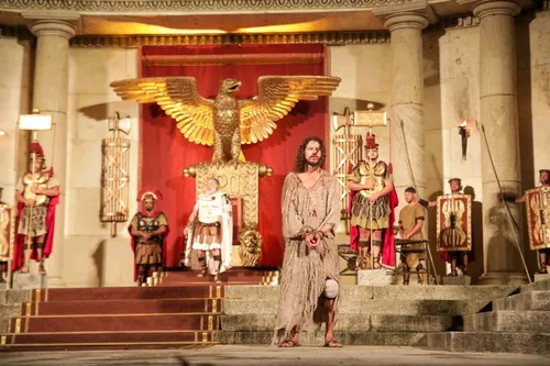 
          Imagem ilustrativa da imagem Ciclo das Paixões leva drama de Cristo para os quatro cantos do estado
          