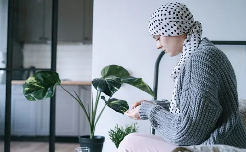 
          Imagem ilustrativa da imagem Ciência explica por que câncer atinge mais jovens
          