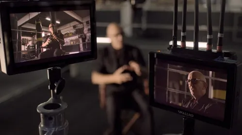 
          Imagem ilustrativa da imagem ‘Cine Marcial’ estreia no Combate e resgata nostalgia de filmes de luta que marcaram brasileiros
          