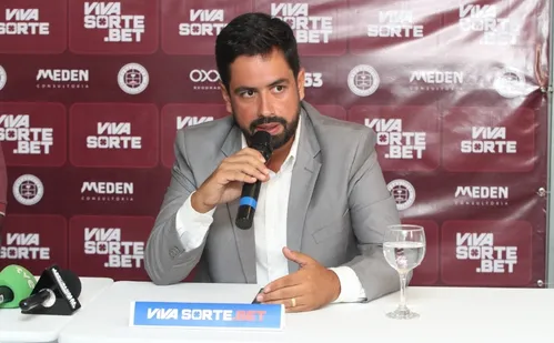 
          Imagem ilustrativa da imagem Clubes investem em estratégias buscando equilíbrio financeiro e sucesso esportivo
          