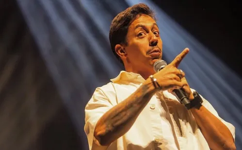 
          Imagem ilustrativa da imagem Comediante Renato Albani fará show especial gratuito pelo Youtube
          