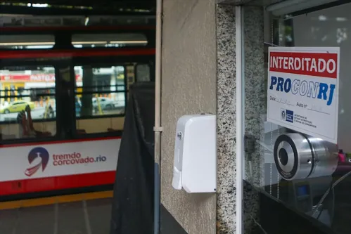 
          Imagem ilustrativa da imagem Após morte de turista, Cristo Redentor passa a ter ambulância com médico durante período de visitas
          