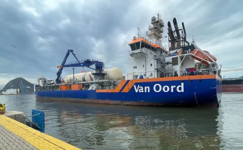 
          Imagem ilustrativa da imagem Concessionária inicia obras de dragagem nos Portos de Vitória e Vila Velha
          