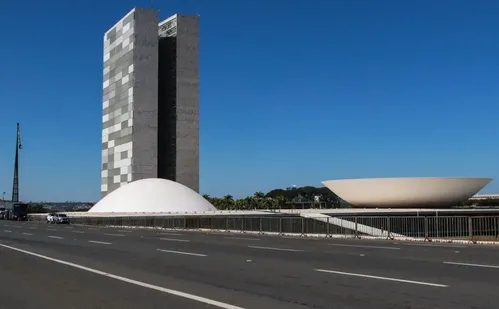 
          Imagem ilustrativa da imagem Congresso e Judiciário retomam sessões após feriado de Carnaval
          