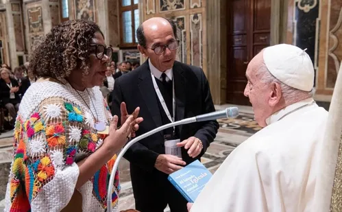 
          Imagem ilustrativa da imagem Conheça brasileira que o papa Francisco escolheu para decidir os destinos da Igreja
          