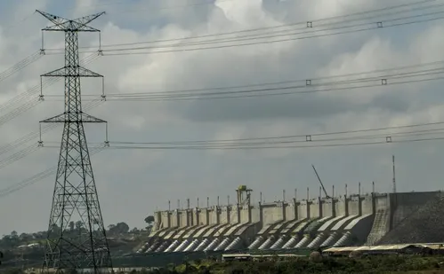 
          Imagem ilustrativa da imagem Conta de luz fica mais cara em maio, decide Aneel
          