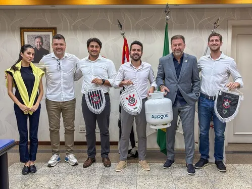 
          Imagem ilustrativa da imagem Corinthians anuncia novo patrocinador e tenta se aproximar de recorde de faturamento
          