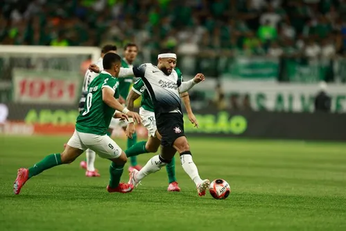 
          Imagem ilustrativa da imagem Corinthians e Palmeiras duelam na final do Paulistão por virada e ‘vingança’
          