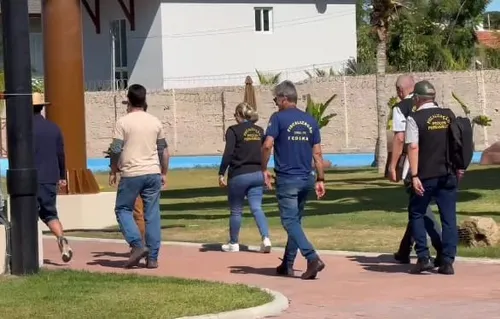 
          Imagem ilustrativa da imagem Crea-PE e Procon-PE interditam brinquedo de parque aquático após 5 acidentes
          