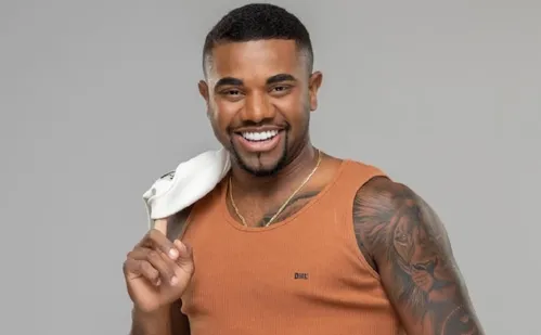 
          Imagem ilustrativa da imagem Davi Brito diz ter parado de consumir álcool
          