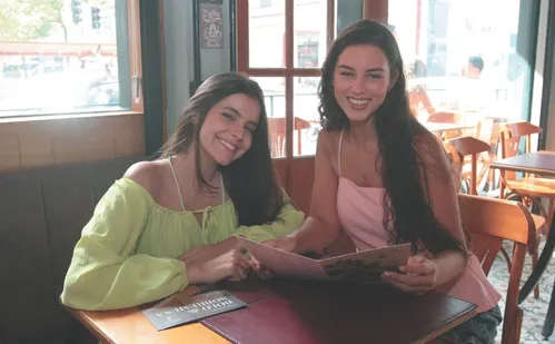 
          Imagem ilustrativa da imagem Dia da Amizade: está mais difícil fazer novos amigos?
          