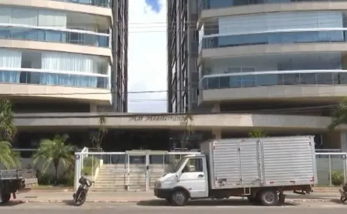 
          Imagem ilustrativa da imagem Diarista é presa após furtar joias, roupas e até peça de queijo em Vila Velha
          