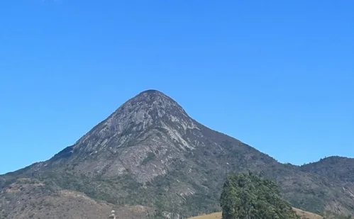 
          Imagem ilustrativa da imagem Do voo livre ao santuário: os motivos para visitar Castelo, no Espírito Santo
          