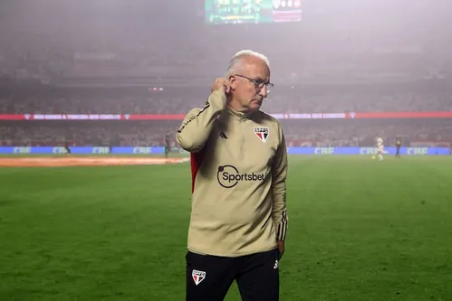 
          Imagem ilustrativa da imagem Dorival Júnior no Corinthians: treinador foi procurado em 2023, minutos após fechar com o São Paulo
          