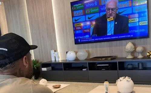 
          Imagem ilustrativa da imagem Dorival explica convocação de Neymar para a seleção: ‘Primeira oportunidade’
          