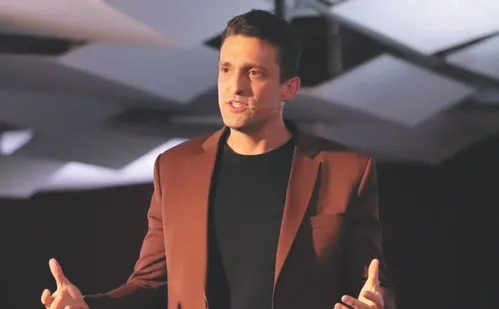 
          Imagem ilustrativa da imagem Doze horas de imersão católica na Bíblia com Victor Sales
          