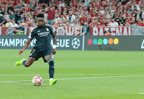 
          Imagem ilustrativa da imagem Duelo entre Raphinha e Vini Jr. na Copa do Rei vale a camisa 10 da seleção brasileira, diz jornal
          