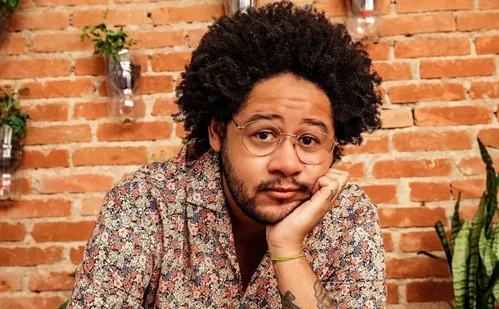 
          Imagem ilustrativa da imagem Emicida diz que não está acusando Fióti de roubo em disputa na Justiça
          