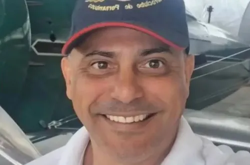 
          Imagem ilustrativa da imagem Empresário morre a golpes de garrafa em bar de Gaibu, no Grande Recife
          