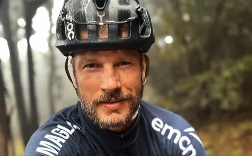 
          Imagem ilustrativa da imagem Entenda abcesso que fez Rodrigo Hilbert passar por cirurgia emergencial após queda
          