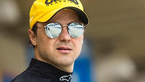 
          Imagem ilustrativa da imagem F1: corte inglesa marca primeiras audiências em ação de Massa por título de 2008
          